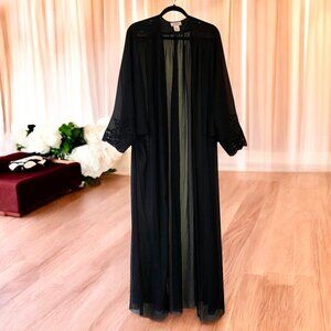 Natori Vintage Black Sheer Peignoir Long Maxi Robe Lace Accents New